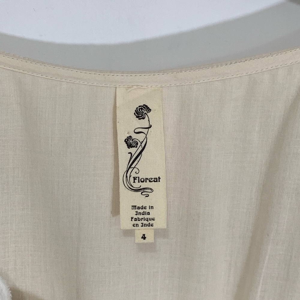 Floreat Appliqué Beige Blouse - Picture 2 of 7